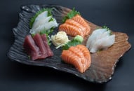 Menu grand sashimi (25 pièces assorties)